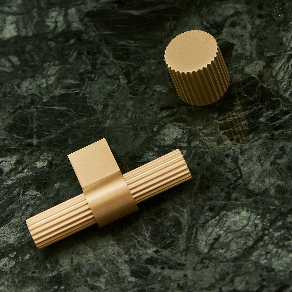 Knopp T Helix Stripe - Mässing