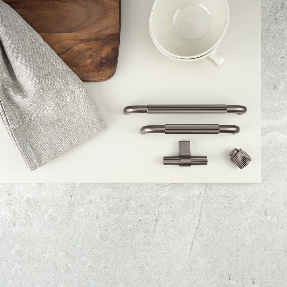 Knopp T Helix Stripe - Mörk Brons