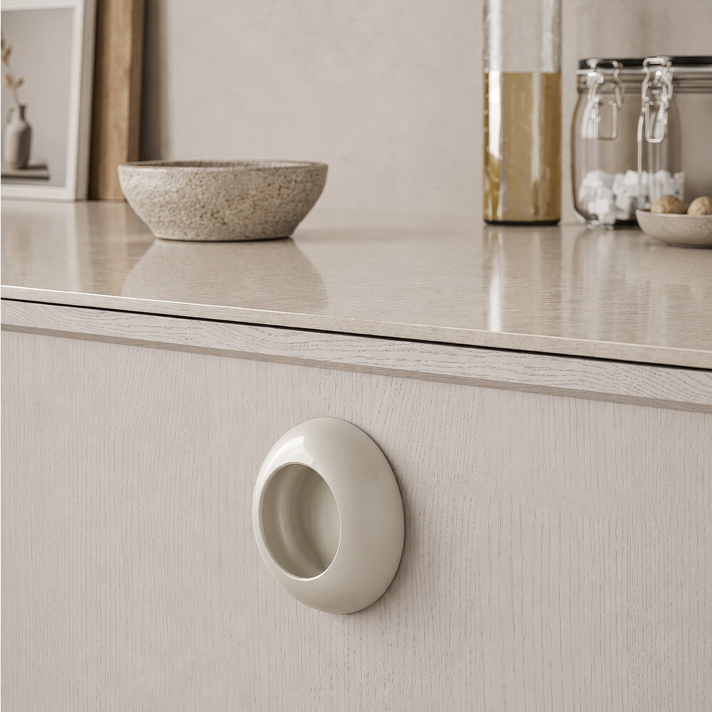Handtag Cup - 73mm - Glossy Dusty Creme