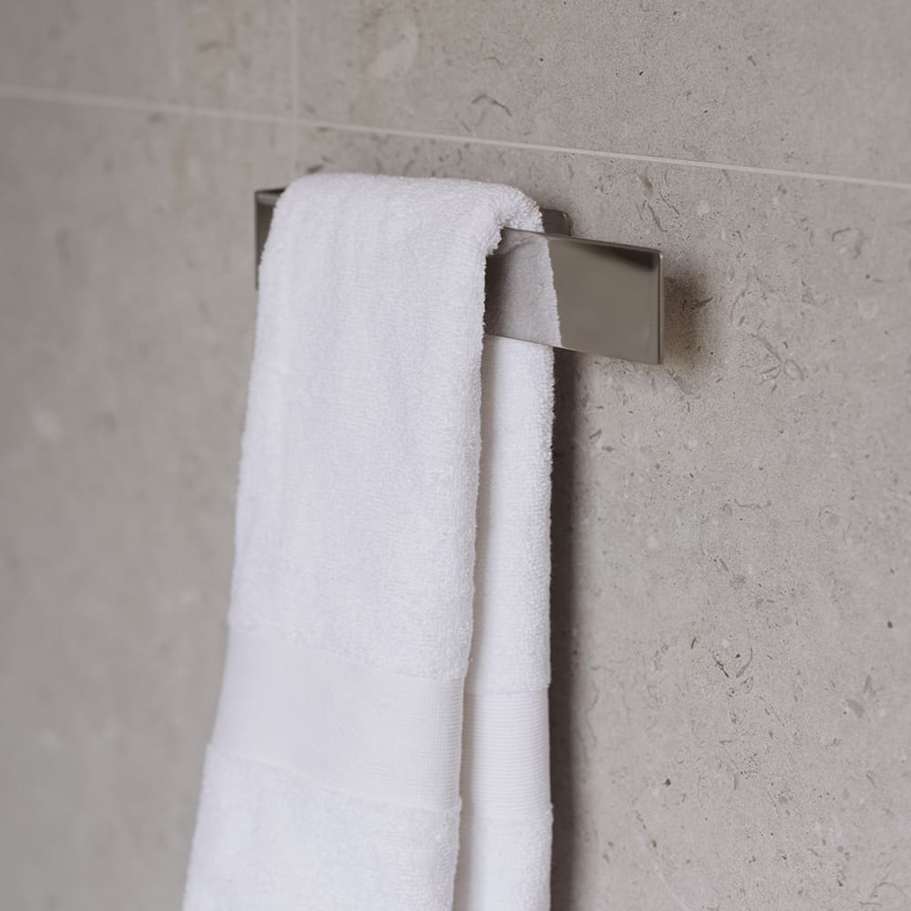 Handdukshållare Base - Polerad Krom