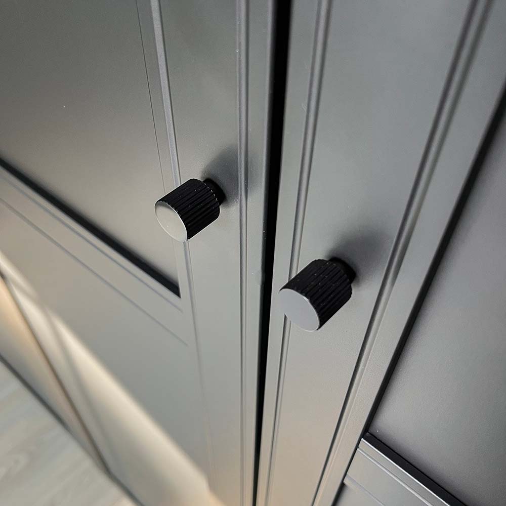 Knopp Helix Stripe - Mattsvart