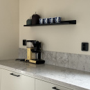 Vägghylla Hold - Svart