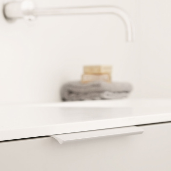 Profilhandtag Edge Straight - Vitlackad