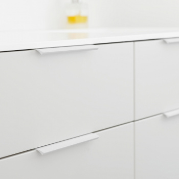 Profilhandtag Edge Straight - 200mm - Vitlackad