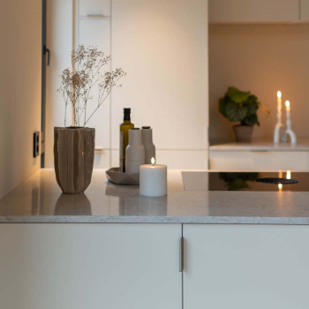 Profilhandtag Edge Straight - 100mm - Rostfritt Stål Finish