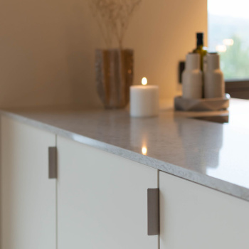 Profilhandtag Edge Straight - 100mm - Rostfritt Stål Finish