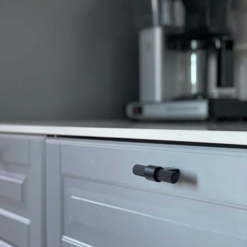 Knopp T Helix Stripe - Mattsvart