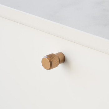Knopp Brooklyn Ø20mm - Mörk Borstad Mässing