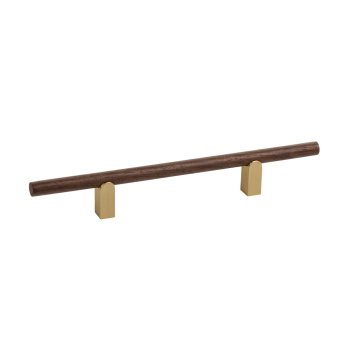 Handtag Kumo Wood - Valnöt/Borstad Mässing