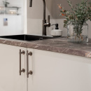 Handtag Uniform - 128mm - Brunerad Mässing