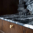 Knopp Uno - Borstad Obehandlad Mässing