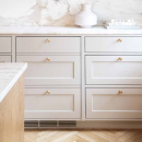 Knopp Uno - Borstad Obehandlad Mässing