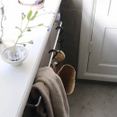 Base 100 Handduksstång - Krom