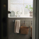 Base 100 Handduksstång - Krom