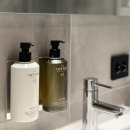 Base Tvålpumpshållare - Borstat Rostfritt Stål