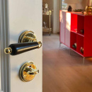 Dörrhandtag Balder - Mässing/Svart Trä