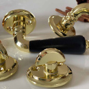 Dörrhandtag Balder - Mässing/Svart Trä