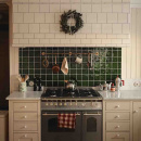 Köksreling Aveny - 600mm - Komplett - Polerad Obehandlad Mässing