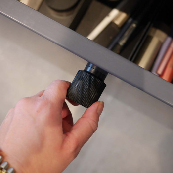 Knopp Helix - Mattsvart