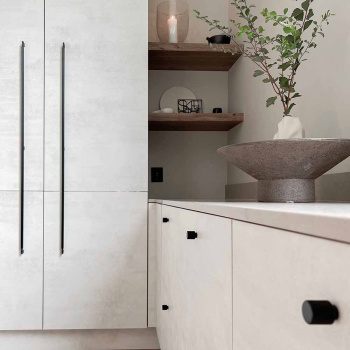 Knopp Helix Stripe - Mattsvart